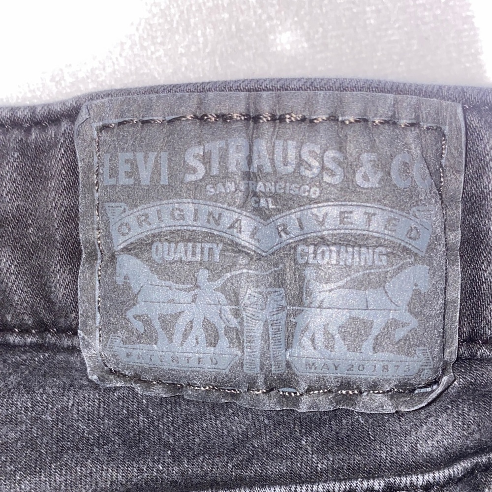 Levi's Women's Charcoal Skinny Ankle Jeans - Picture 2 of 5